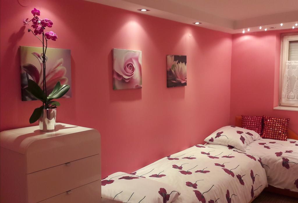 Apartment Ars